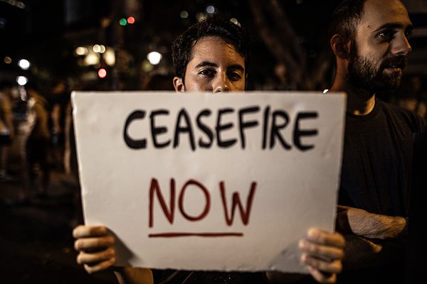 Gazze’de ateşkes isteyen İsrailliler, Tel Aviv’de gösteri düzenledi