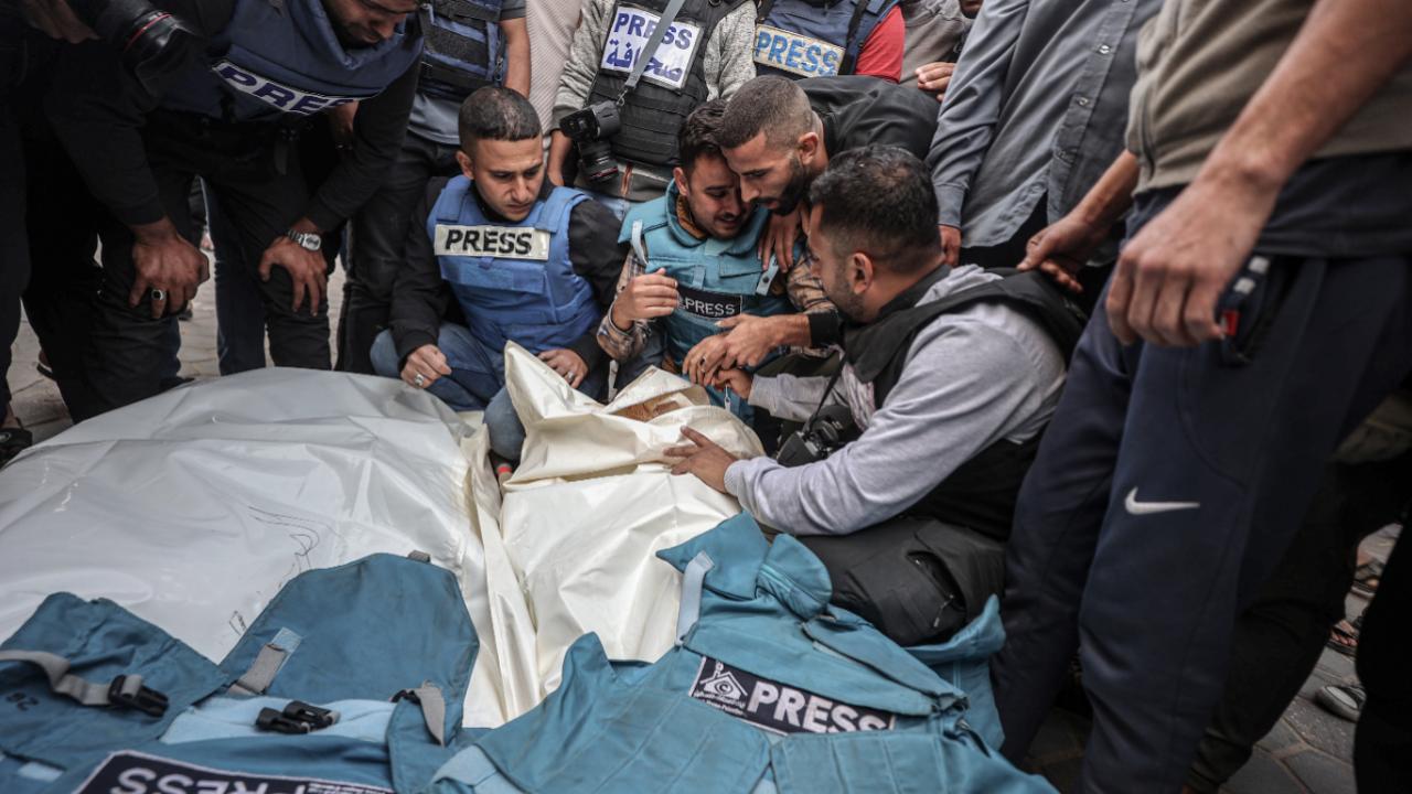 İsrail 7 Ekim’den bu yana Gazze Şeridi’nde 62 gazeteciyi öldürdü