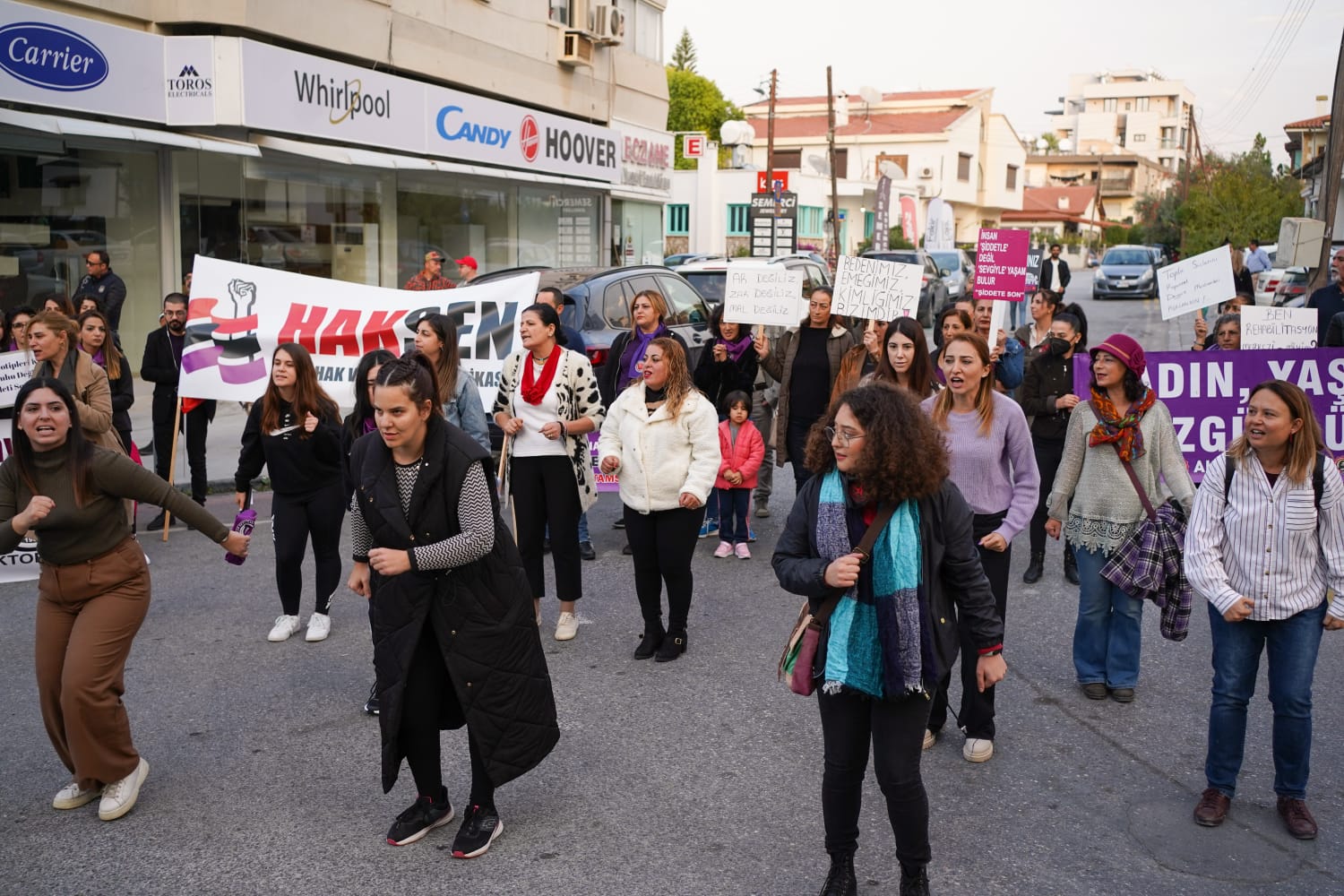 Baraka Kültür Merkezi; 25 Kasım’da Sokaklar İnledi: Kıbrıs’ta Tarikat İstemiyoruz