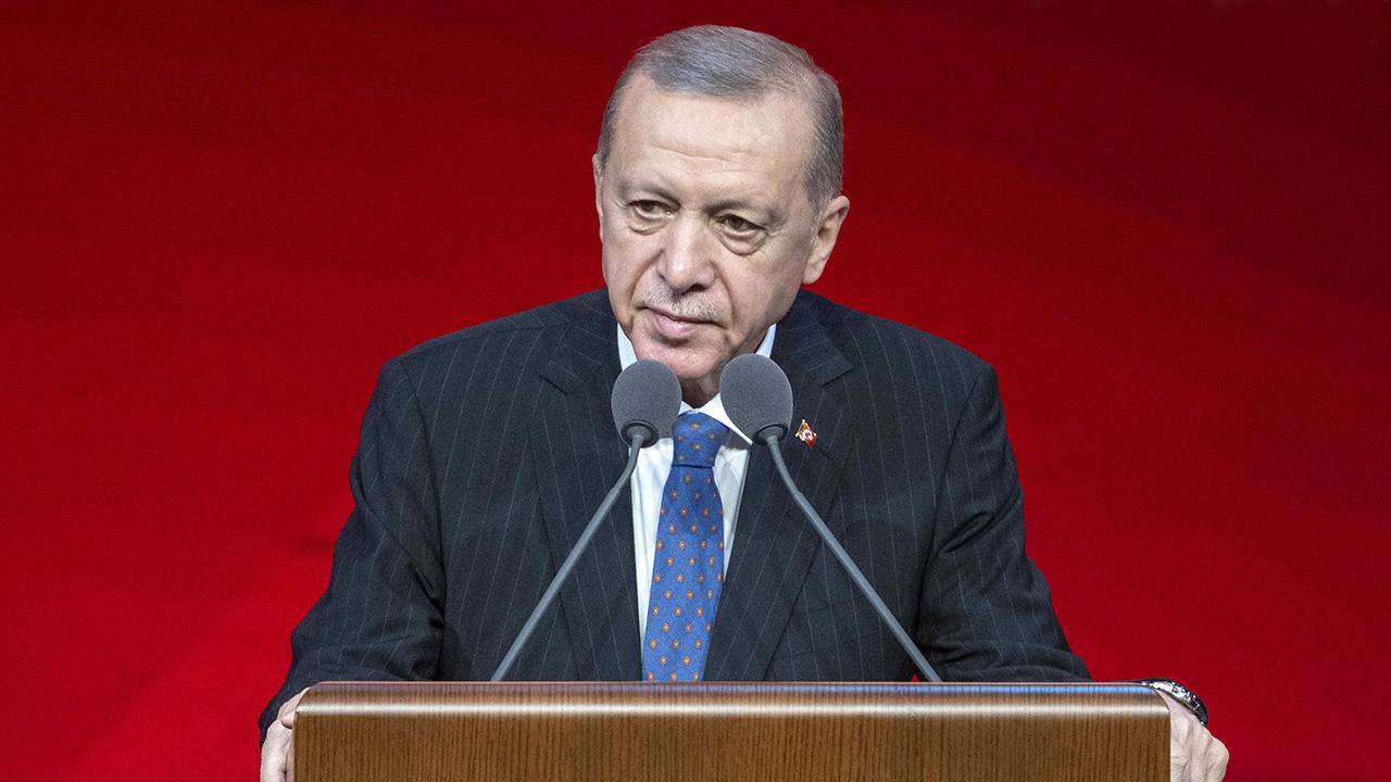 Erdoğan: Adada kapsamlı çözüme kadar rezervlerin ortak işletimi ve gelir paylaşımını destekliyoruz