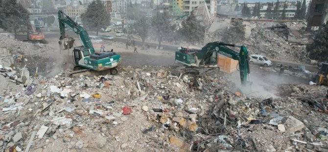 Depremde 38 kişiye mezar olan Emek Apartmanı davasında tutuklu sanıklara tahliye