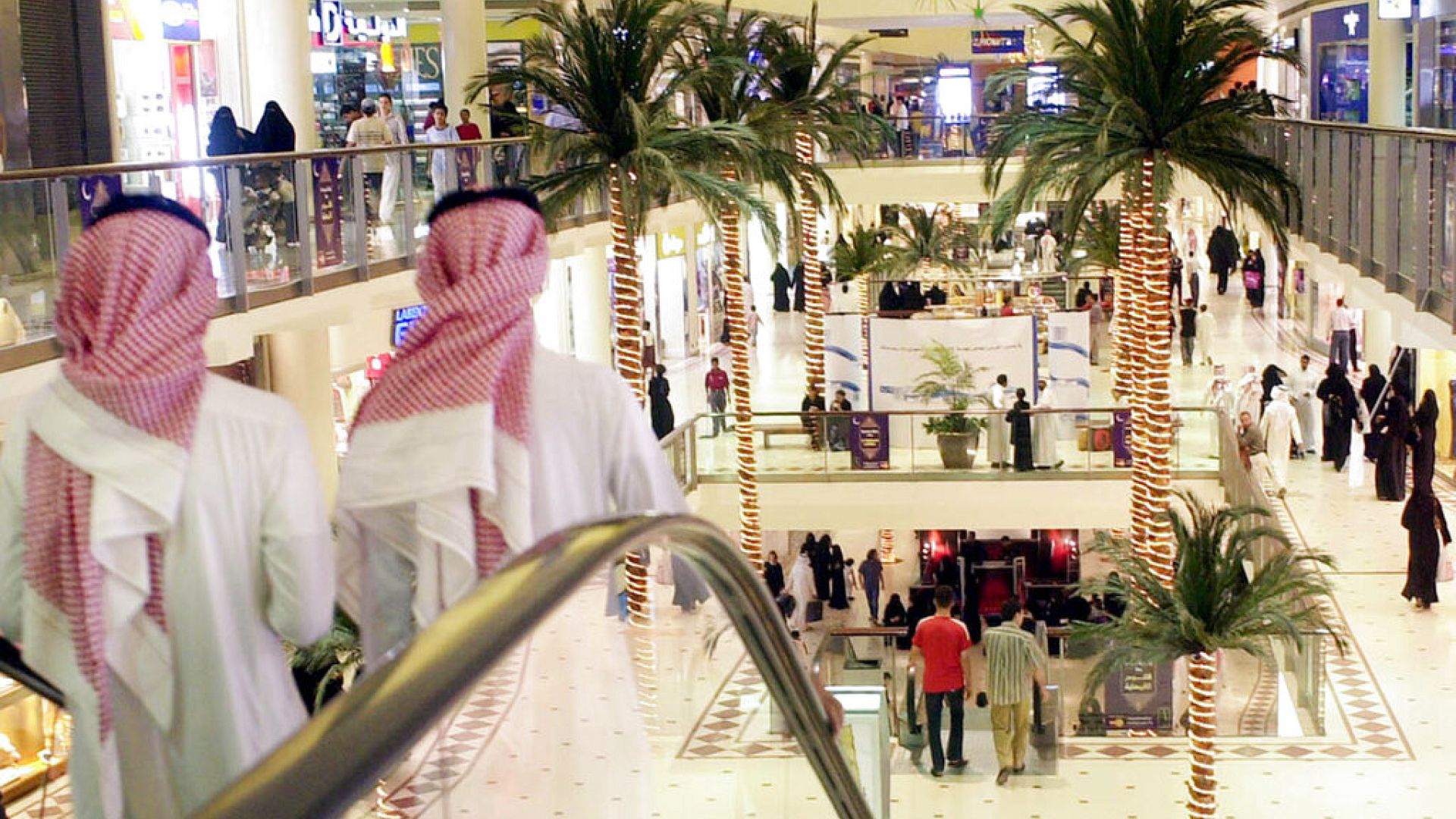 Suudi Arabistan'da, sadece gayrimüslim diplomatlara satış yapacak ilk alkol mağazası açılıyor