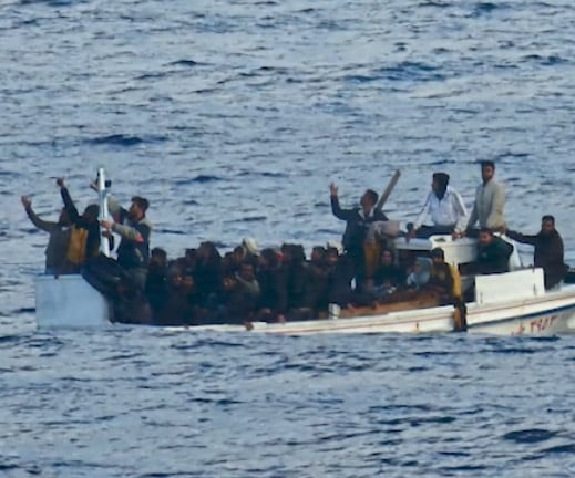 Kıbrıs'a gelen teknede bir çocuk öldü