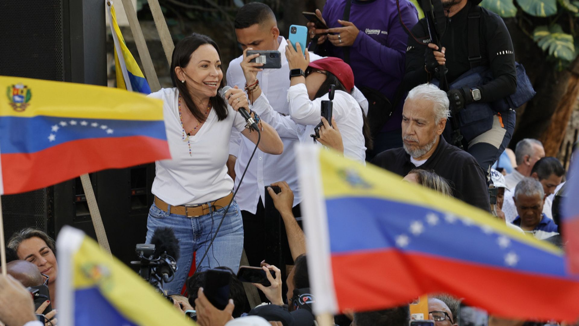 Venezuela'da muhalif ismin yasaklanmasının ardından ABD yaptırımları geri getiriyor