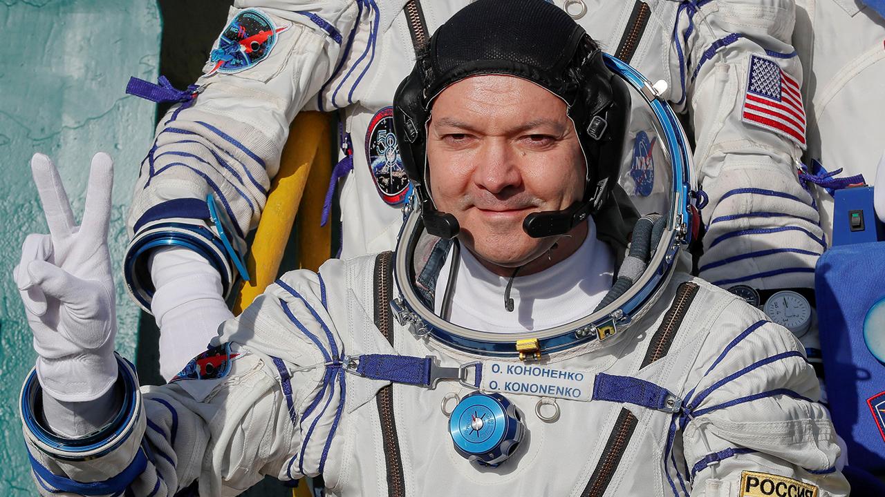 Rus kozmonot uzayda en fazla süre geçirme rekorunu kırdı