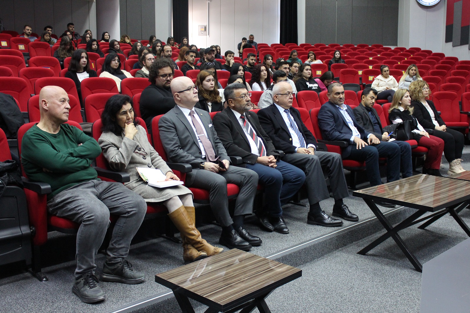 DAÜ'de 'Türk'ün Özü Akif'in Sözü' Konulu Konferans Düzenlendi