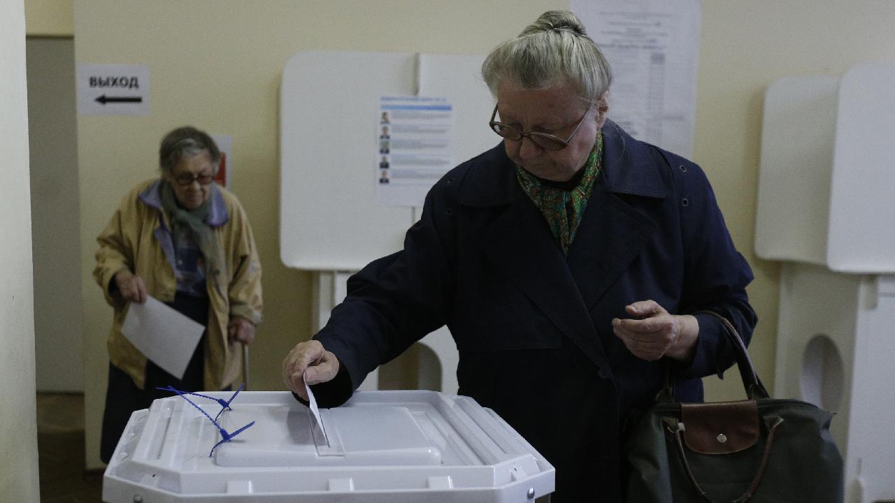 Rusya'da devlet başkalığı seçimi başladı