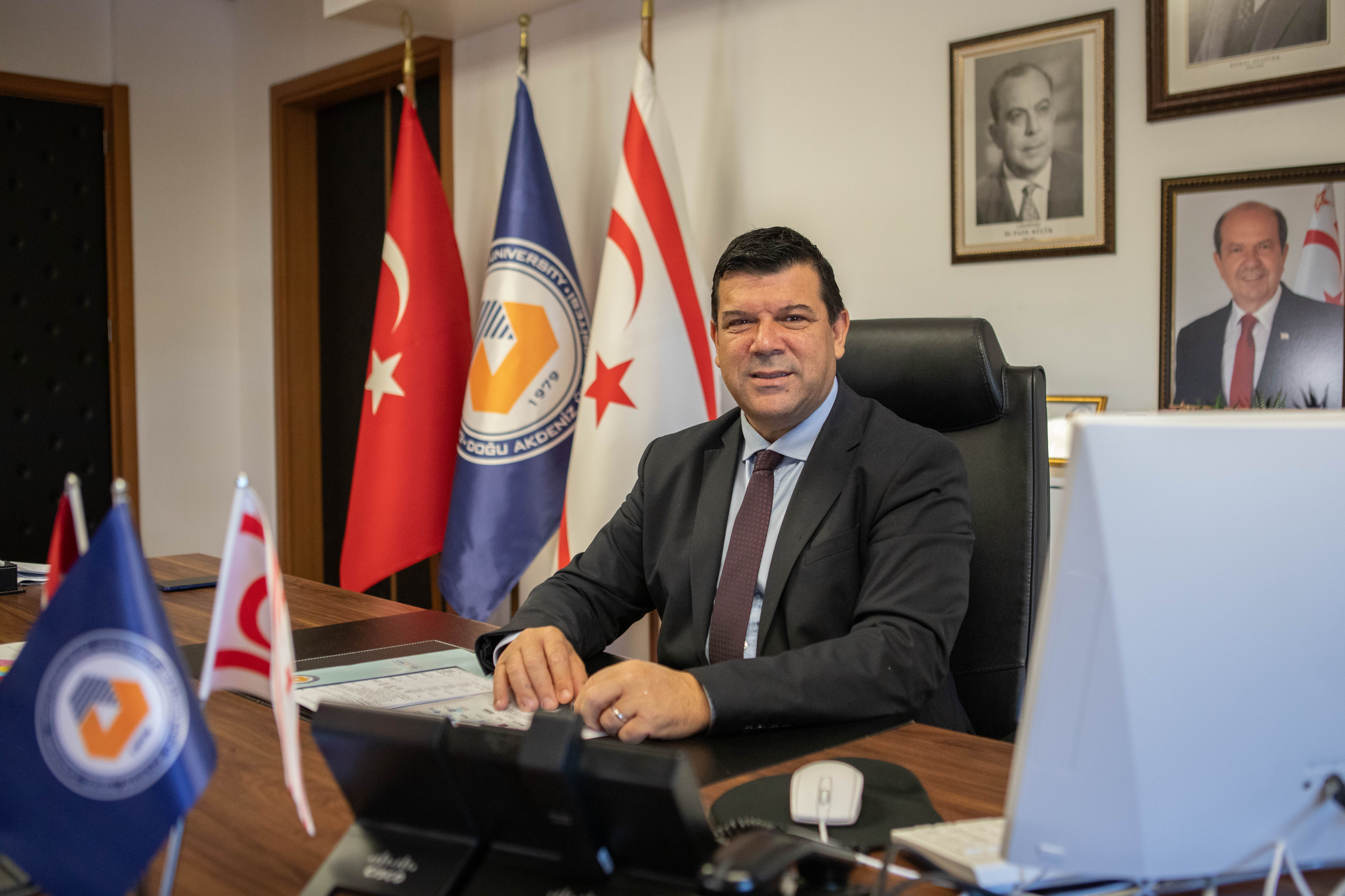 DAÜ Rektörü Prof. Dr. Hasan Kılıç: Çanakkale Zaferi'nin 109. Yılında Şehitleri Minnetle Anıyor