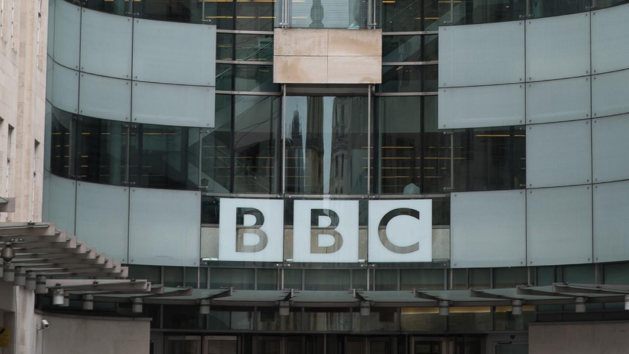 BBC, İsrail lehine "taraflı yayın hatasını" kabul etti