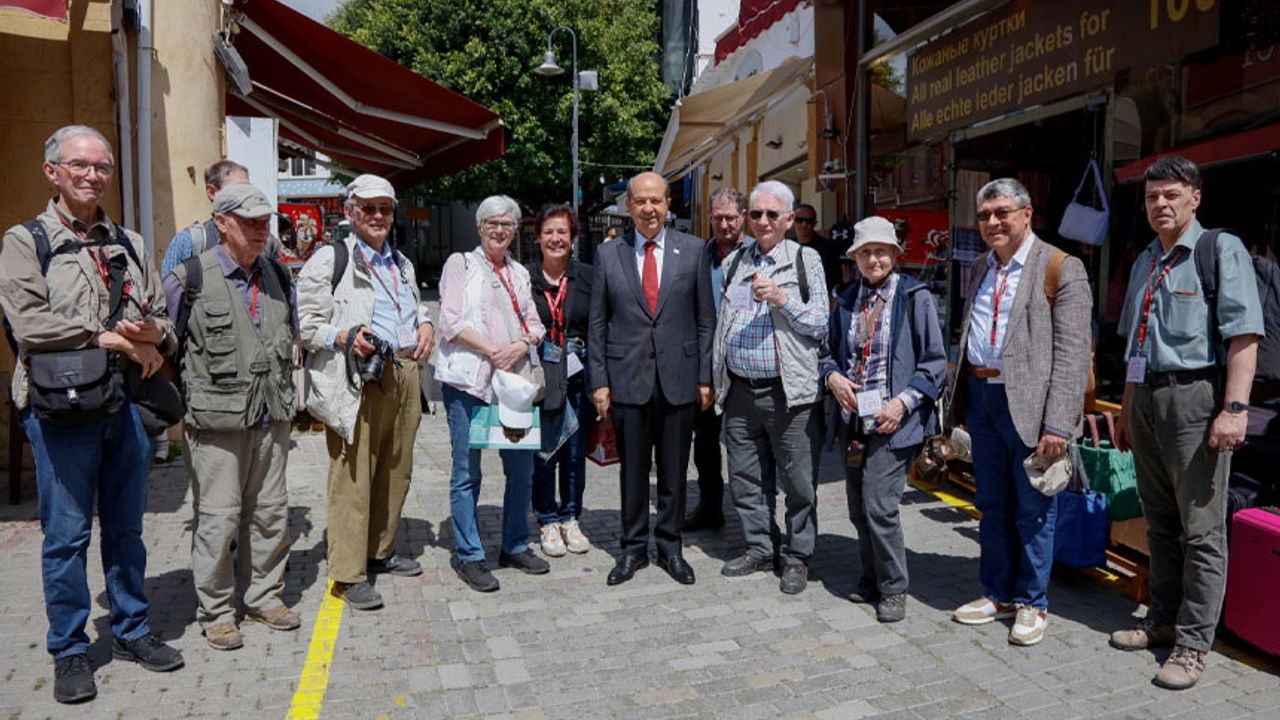 Cumhurbaşkanı Tatar, Arasta'yı ziyaret etti