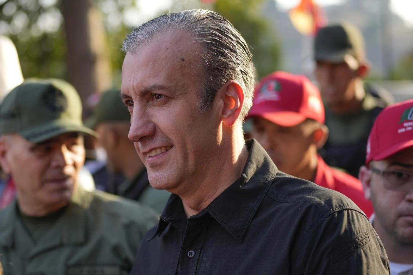 Eski Venezuela Petrol Bakanı, devleti dolandırdığı gerekçesiyle gözaltına alındı