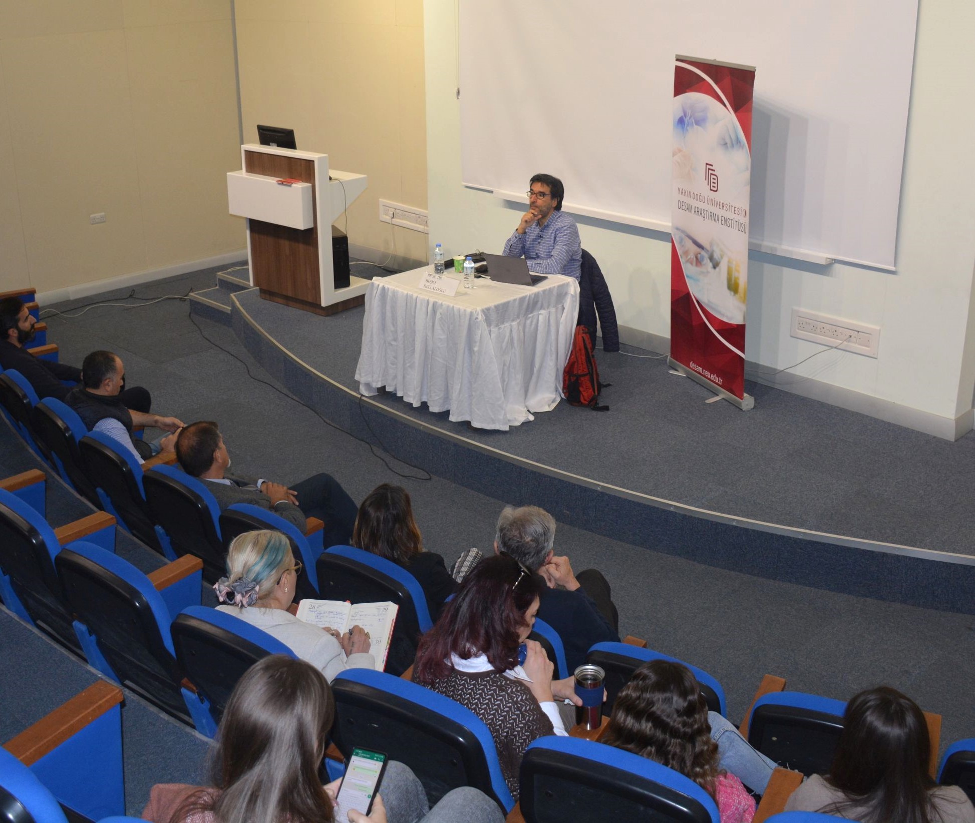 Sosyolog Prof. Dr. Besim Dellaloğlu, Yakın Doğu Üniversitesi'nde Post-Doc Seminerleriyle Akademik Çalışmalara Işık Tutuyor"