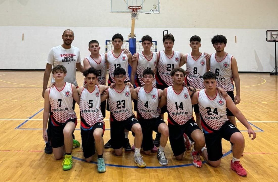 Basketbol u16'da nefes kesen maç Adaspor’un: 58-59