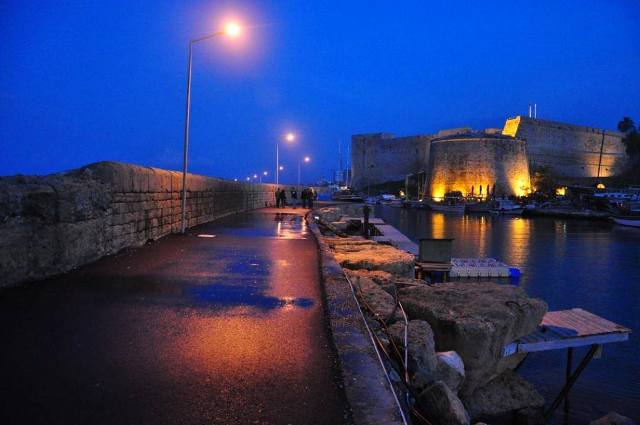 Girne Antik Liman, Girne Belediyesi tarafından aydınlatıldı