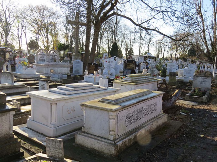 Londra'da Türk mezarları polemiği