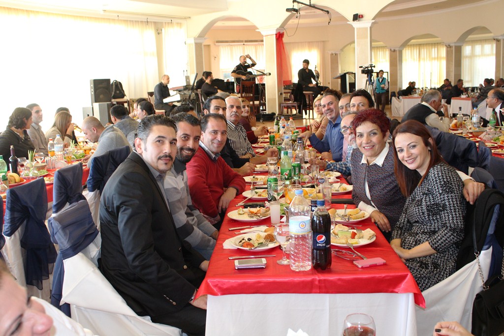 Gazimağusa Belediyesi çalışanları Yeni Yıl yemeğinde bir araya geldi