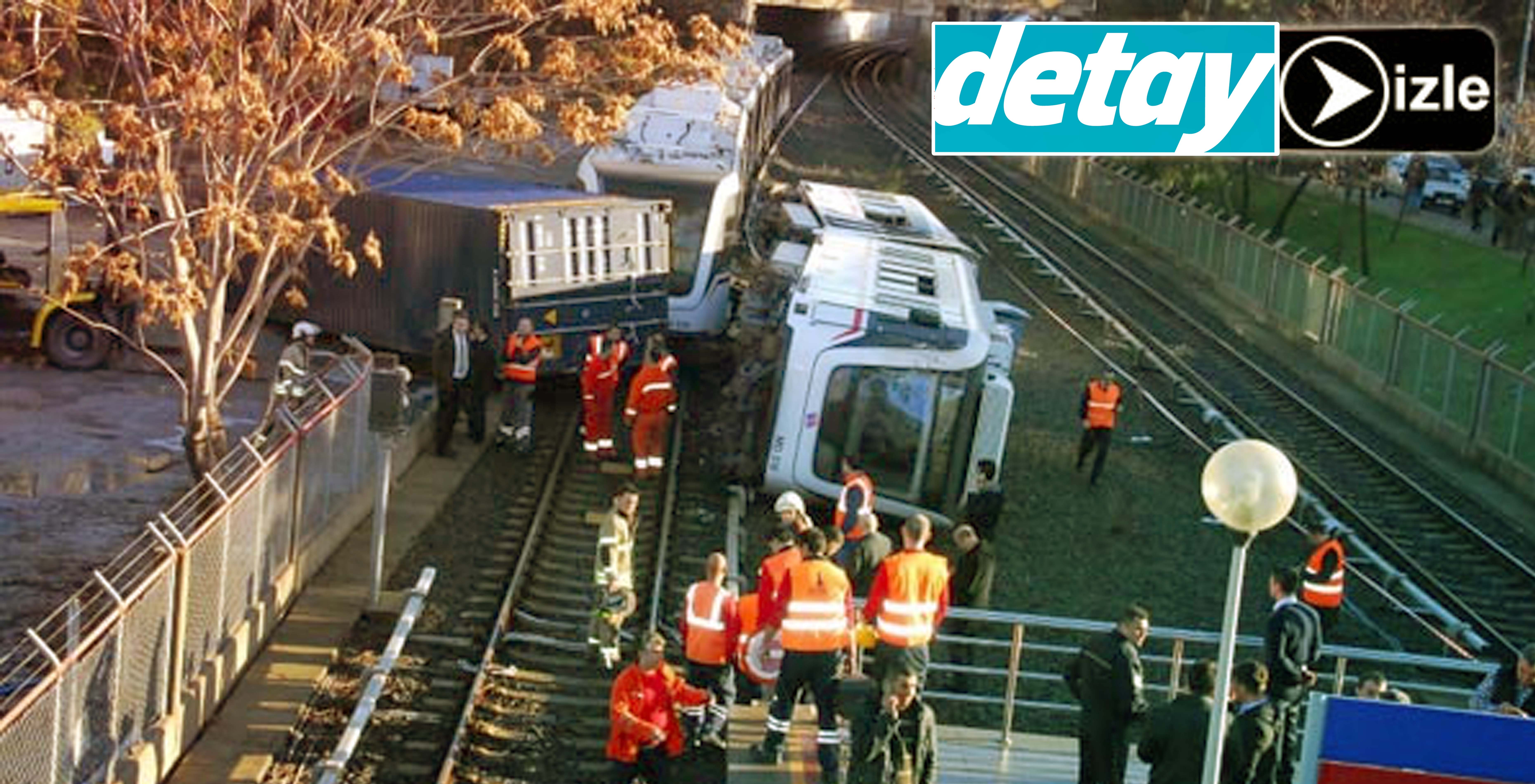 İzmir'de metro kazası