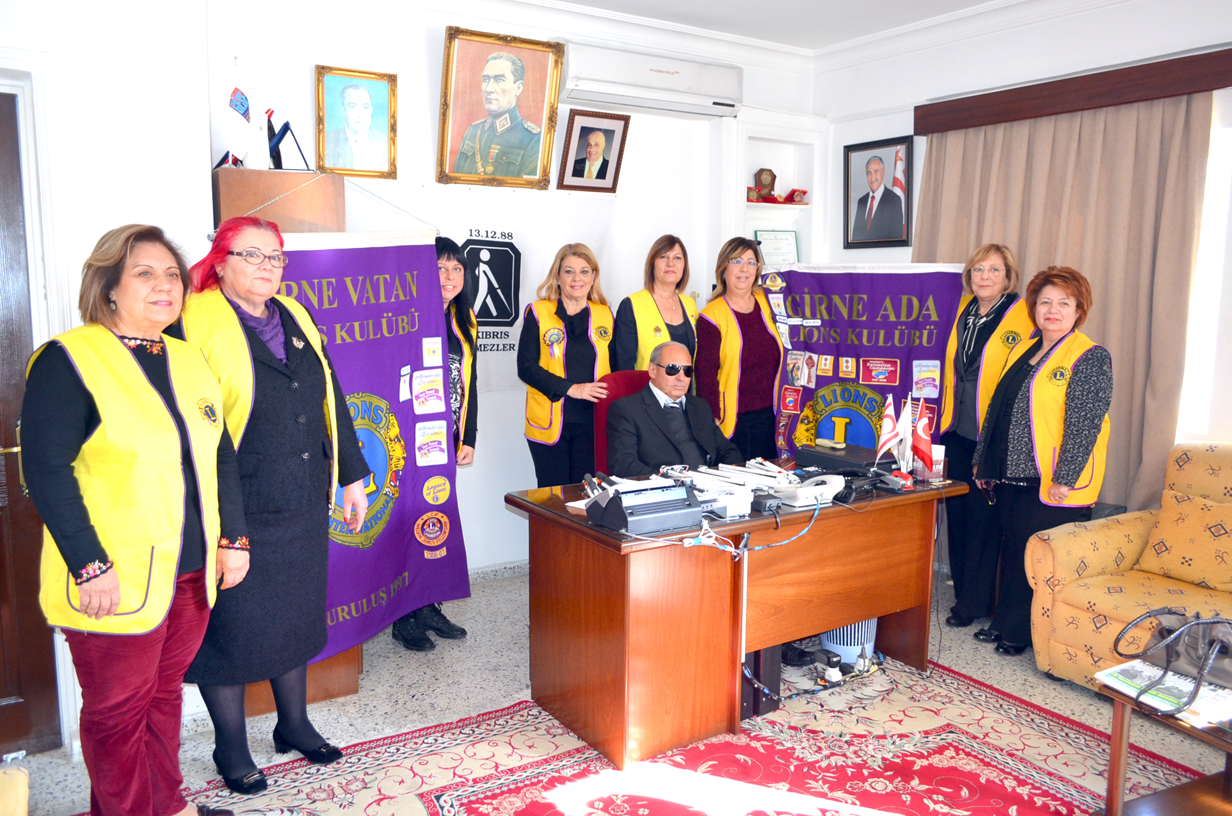 Girne Lions Kulüplerinden Beyaz Baston bağışı