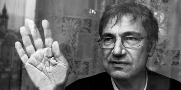 Orhan Pamuk:"Gazeteler gittikçe mantarlaşıyor, dandikleşiyor"