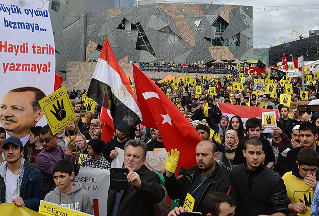 Belçika ve Avustralya'da katliam protestosu