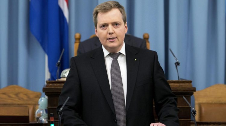 Panama skandalında adı geçen Başbakan istifa etti