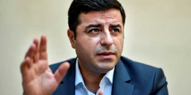 Demirtaş: PKK'nın 'ama'sız, 'ancak'sız silahlı şiddet eylemlerini durdurması lazım, alternatifi yok!