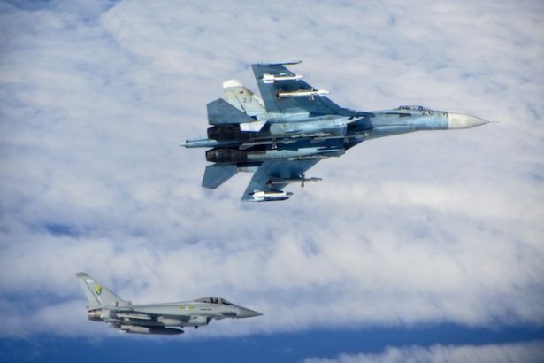Karadeniz’de Rus Su-27 savaş uçağı düştü