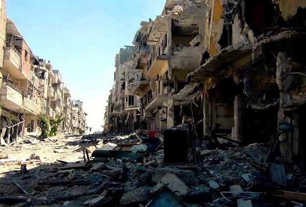 Esed güçleri karadan ve havadan saldırdı: 72 ölü