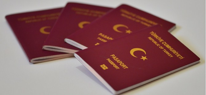 Vizesi bittiği için pasaportu sahteleyen öğrenci tutuklandı