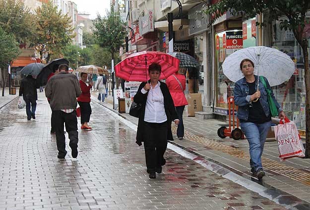 Doğu Akdeniz için "çok kuvvetli" yağış uyarısı