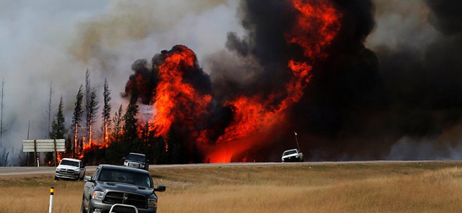 Kanada’daki büyük yangının aylarca süreceği tahmin ediliyor