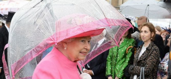 Kraliçe Elizabeth'ten 'Çinliler çok kabaydı' gafı