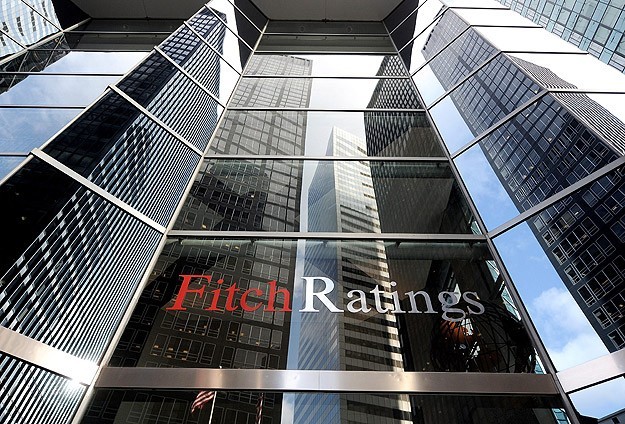 Fitch ABD'nin notunu negatif izlemeye aldı