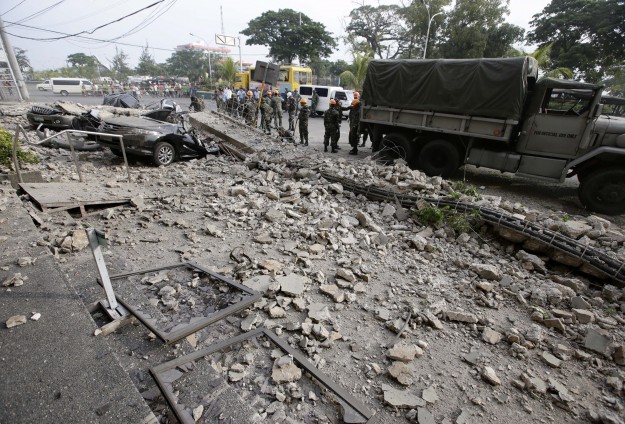 Filipinlerdeki depremde 150 ölü