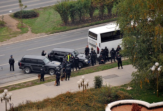 Bosna savaşında ''savaş suçu'' iddiasıyla 8 Sırp gözaltında