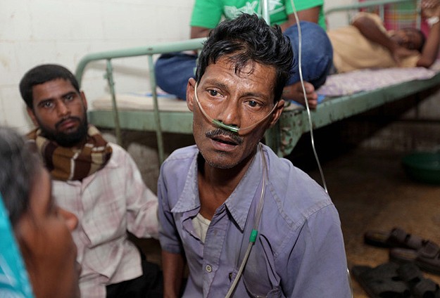 Hindistan'da kaçak içki ölüm getirdi