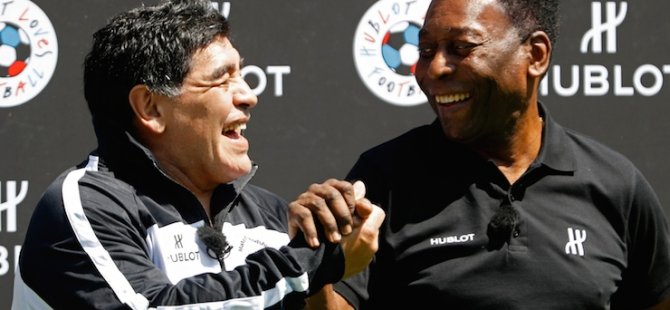 En büyük kim: Futbol efsaneleri Maradona ve Pele, Paris’teki gösteri maçında buluştu!