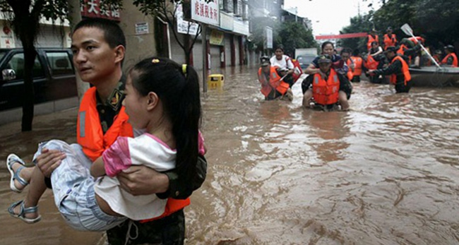 Çin'de şiddetli yağışlar: 10 ölü