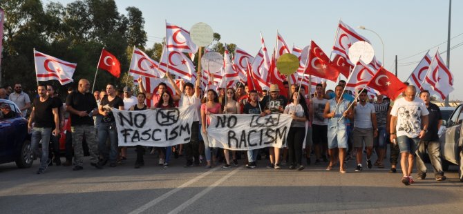 50 kişi Mağusa'da Akyar sınır kapısında eylem yaptı
