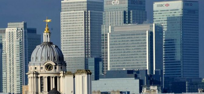 Londra'nın bankerleri bavul topluyor