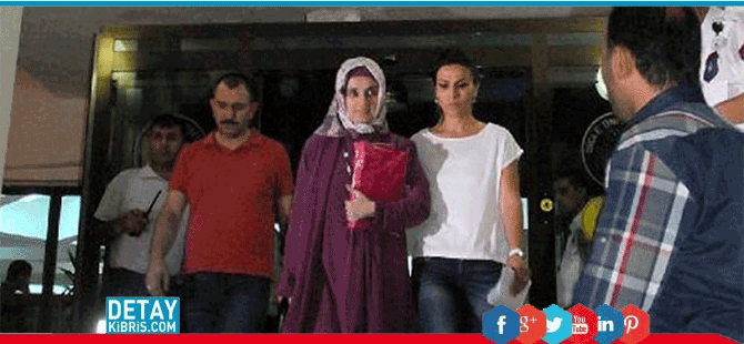 Türkiye'nin ilk başörtülü rektörü tutuklandı