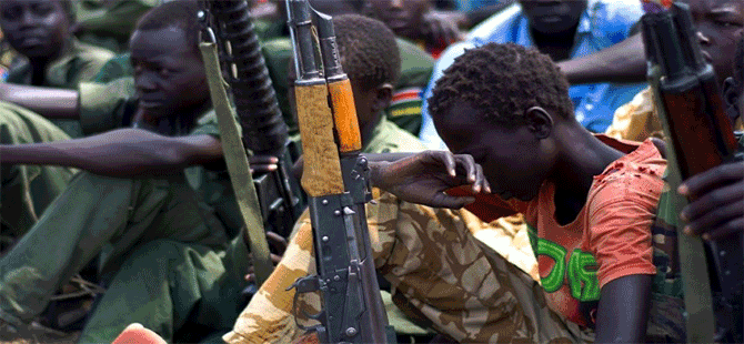 'Güney Sudan'da hükümet yüzlerce çocuğu zorla silahlandırdı'