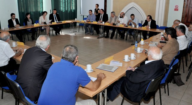 İki Toplumdan Siyasi Partiler Ledra Palace’ta buluştu