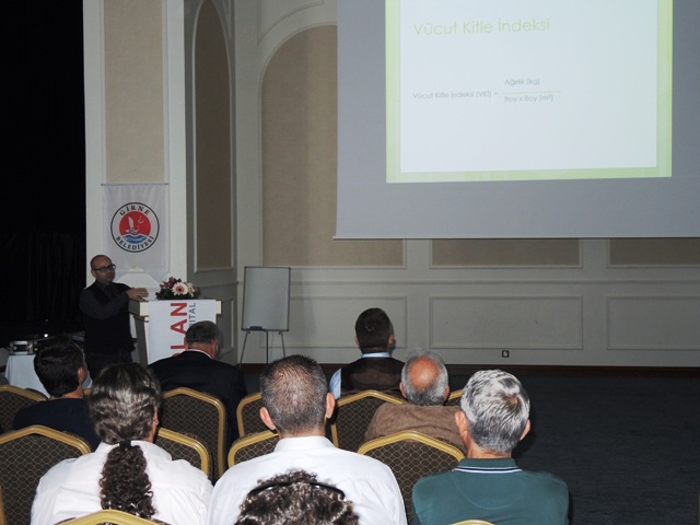 Girne’de “Şişmanlık ve Şişmanlığın Etki Ettiği Hastalıkların Cerrahi Müdahalesi” semineri düzenlendi