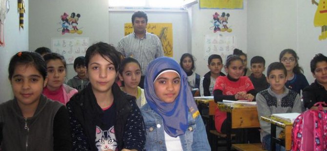 AB’den Türkiye’deki Suriyeli çocuklara 270 milyon euro destek