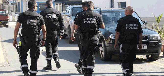 Güney Lefkoşa’da el bombası, polisi alarma geçirdi