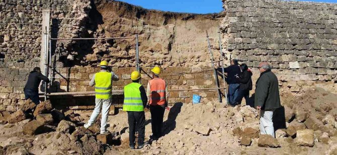 Gazimağusa’da yıkılan sur duvarının restorasyonuna başlandı