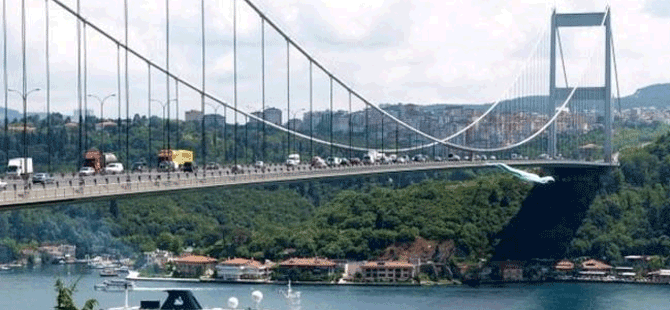 Fatih Sultan Mehmet Köprüsü'nden atlayarak yaşamına son verdi...