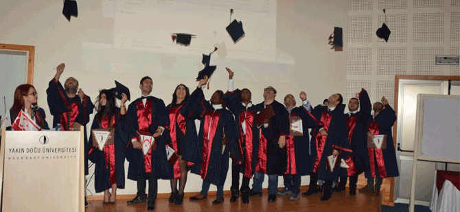 YDÜ Sağlık Bilimleri Fakültesi güz dönemi mezunları diplomalarını törenle aldı