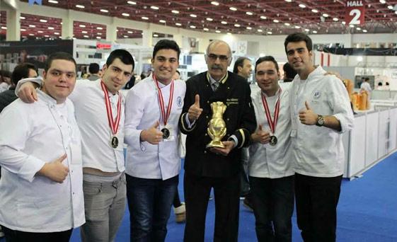 LAÜ öğrencileri 'Yılın En İyi Üniversitesi' kategorisinde Türkiye ikincisi